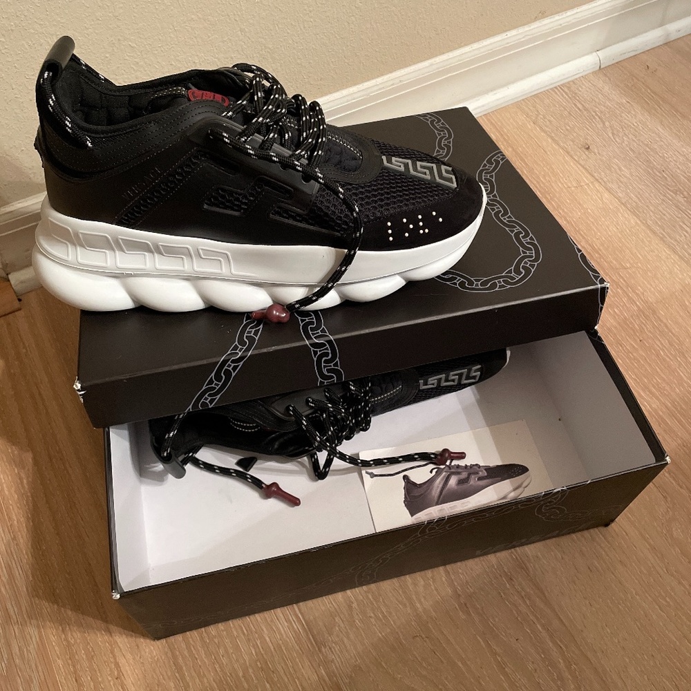 Versace Chain Reaction